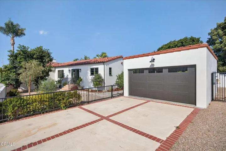 57-web-or-mls-UpmarketMedia_622e-029