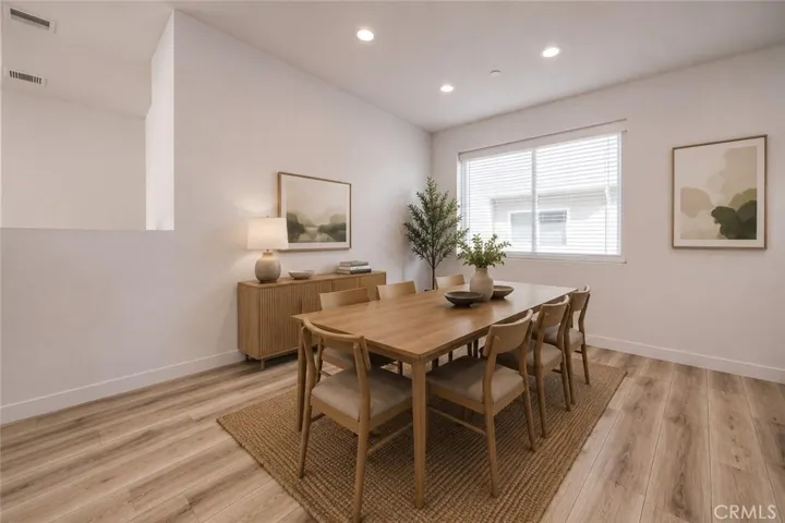 Dining Virtually Stage