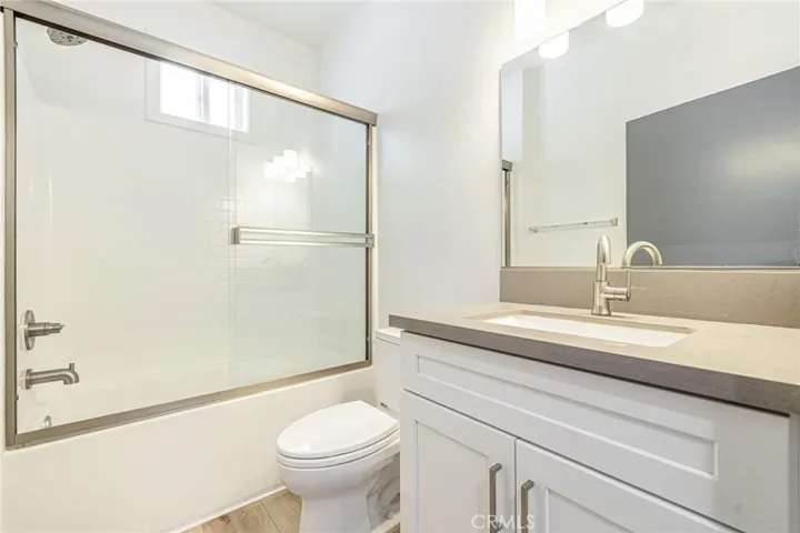 2nd Bathroom