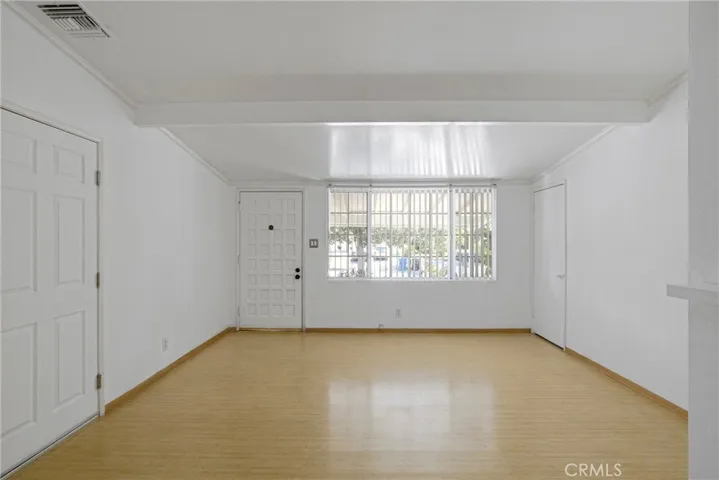8636 Ranchito, Panorama City, California 91402 — photo 4