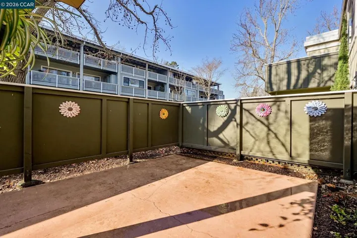 1116 Running Springs 6, Walnut Creek, California 94595