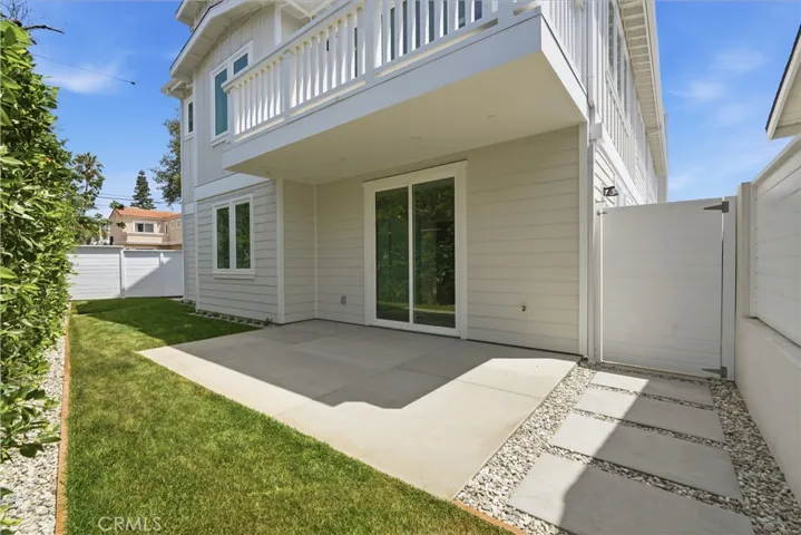 109 N Francisca Avenue, Redondo Beach, California 90277
