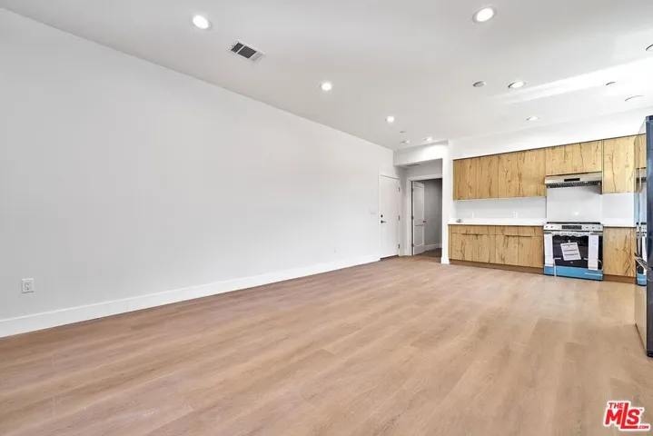 102 Marion Boulevard Adu, Fullerton, California 92835