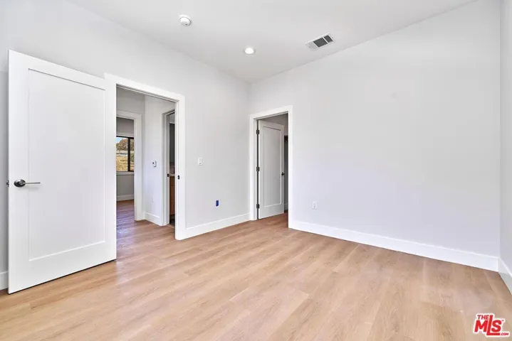 102 Marion Boulevard Adu, Fullerton, California 92835