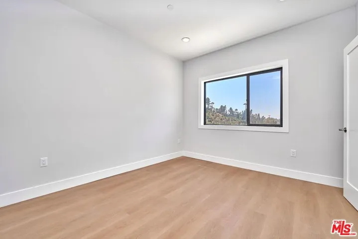 102 Marion Boulevard Adu, Fullerton, California 92835