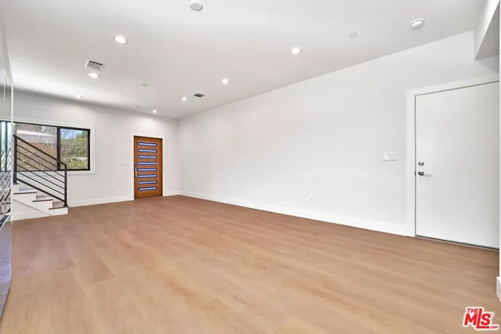 102 Marion Boulevard Adu, Fullerton, California 92835