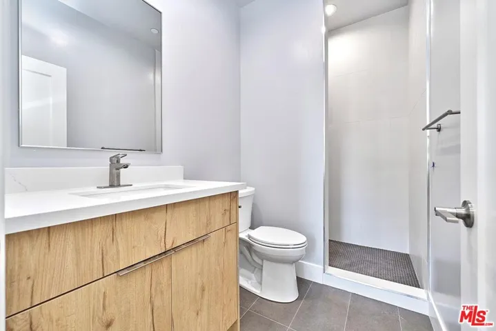 102 Marion Boulevard Adu, Fullerton, California 92835