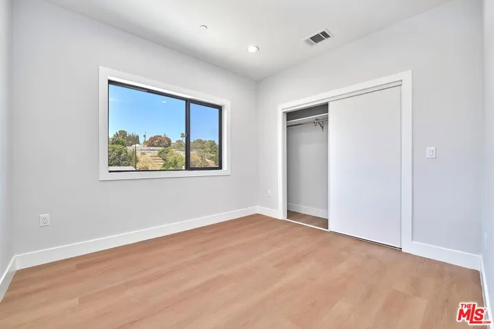 102 Marion Boulevard Adu, Fullerton, California 92835