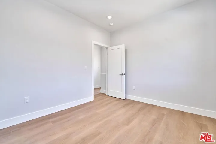 102 Marion Boulevard Adu, Fullerton, California 92835