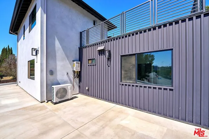 102 Marion Boulevard Adu, Fullerton, California 92835