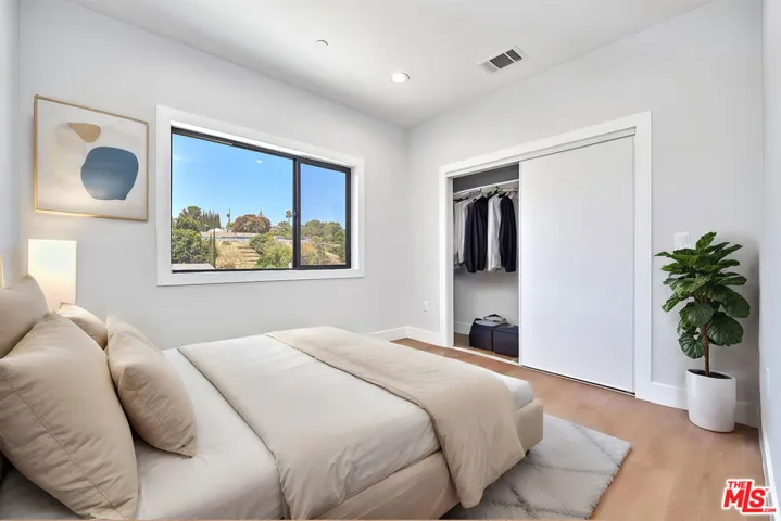102 Marion Boulevard Adu, Fullerton, California 92835
