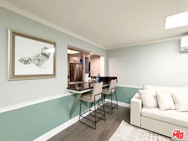 942 S Bronson Avenue, Los Angeles, California 90019