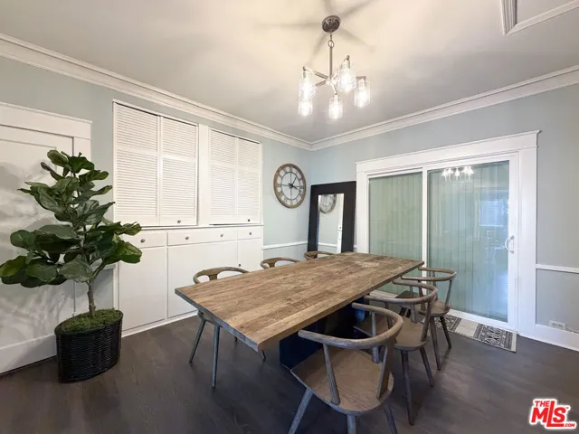 942 S Bronson Avenue, Los Angeles, California 90019