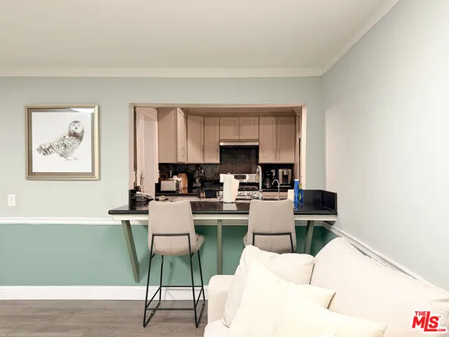942 S Bronson Avenue, Los Angeles, California 90019