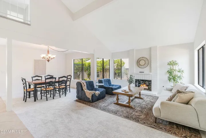 403 Blackhawk Dr-2