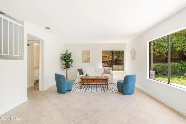403 Blackhawk Dr-12