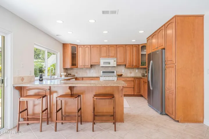 403 Blackhawk Dr-8
