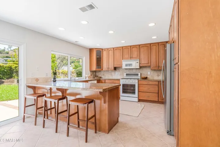 403 Blackhawk Dr-7