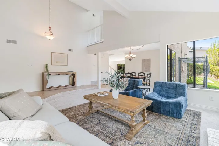 403 Blackhawk Dr-4