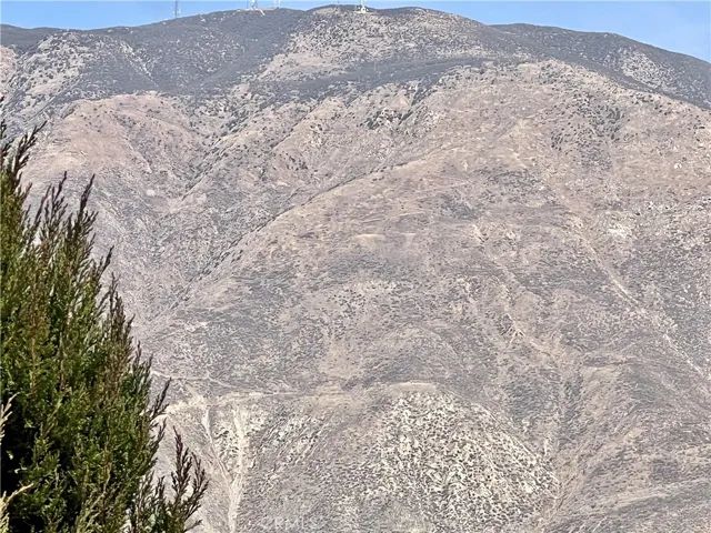 827 Deerwood Drive, San Jacinto, California 92583