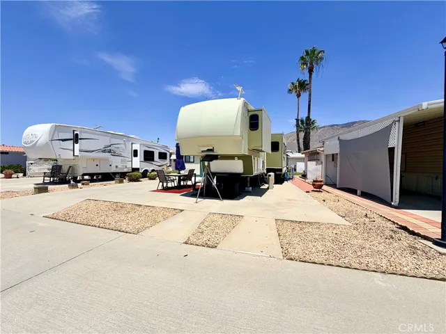 827 Deerwood Drive, San Jacinto, California 92583