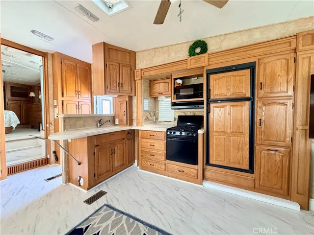 827 Deerwood Drive, San Jacinto, California 92583