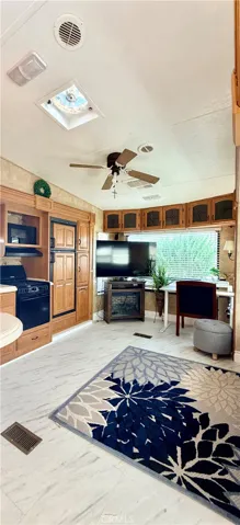 827 Deerwood Drive, San Jacinto, California 92583