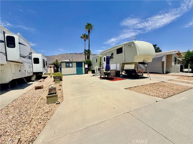 827 Deerwood Drive, San Jacinto, California 92583