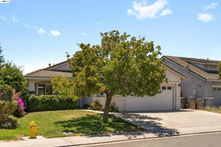 1966 Hecke, Woodland, California 95776-5137