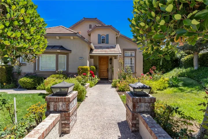574 Oak Tree Court, Simi Valley, California 93065