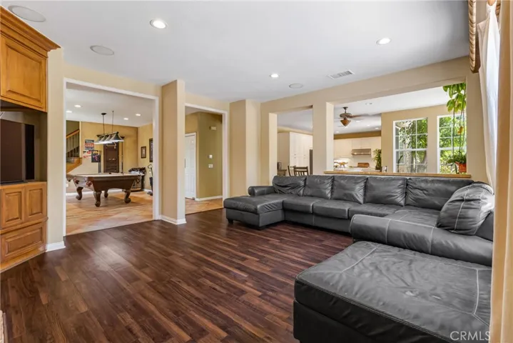 574 Oak Tree Court, Simi Valley, California 93065