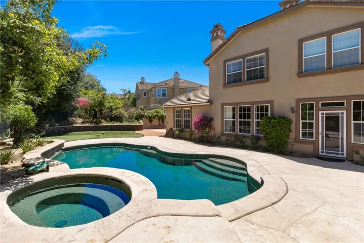 574 Oak Tree Court, Simi Valley, California 93065
