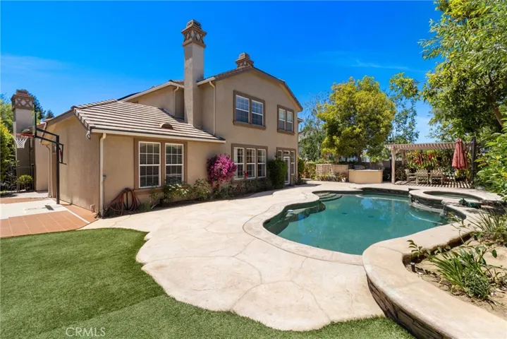 574 Oak Tree Court, Simi Valley, California 93065