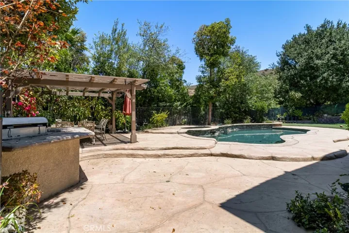 574 Oak Tree Court, Simi Valley, California 93065