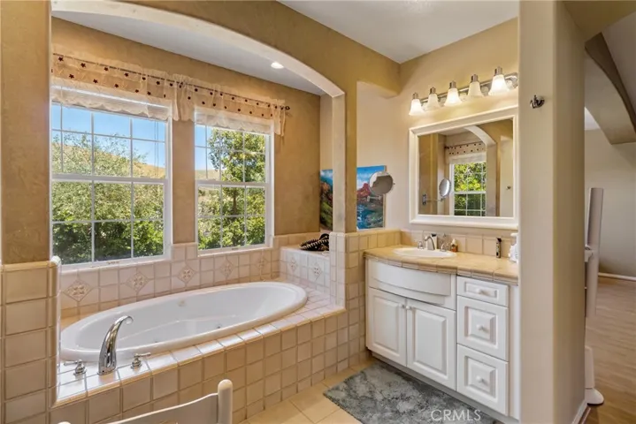 574 Oak Tree Court, Simi Valley, California 93065