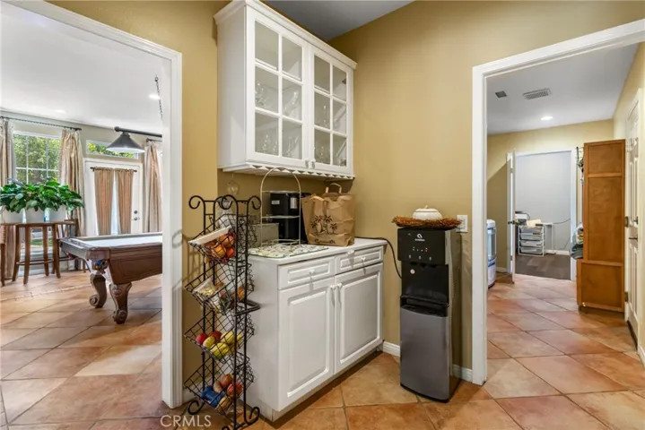 574 Oak Tree Court, Simi Valley, California 93065