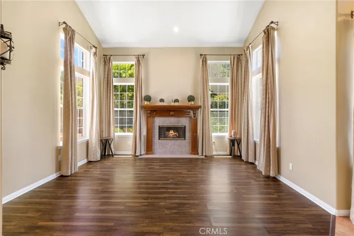 574 Oak Tree Court, Simi Valley, California 93065