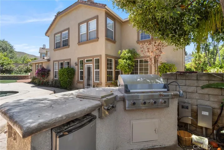 574 Oak Tree Court, Simi Valley, California 93065