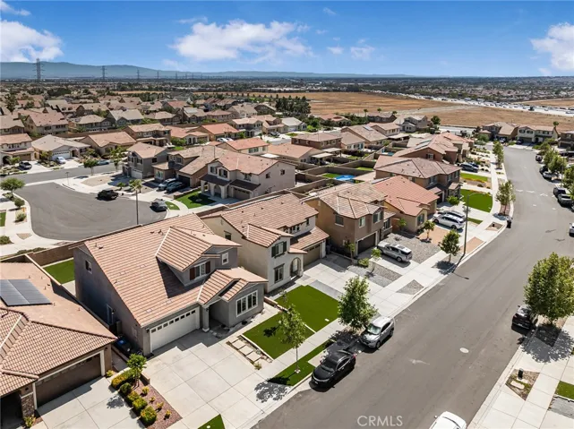 15597 Parry Peak Drive, Fontana, California 92336