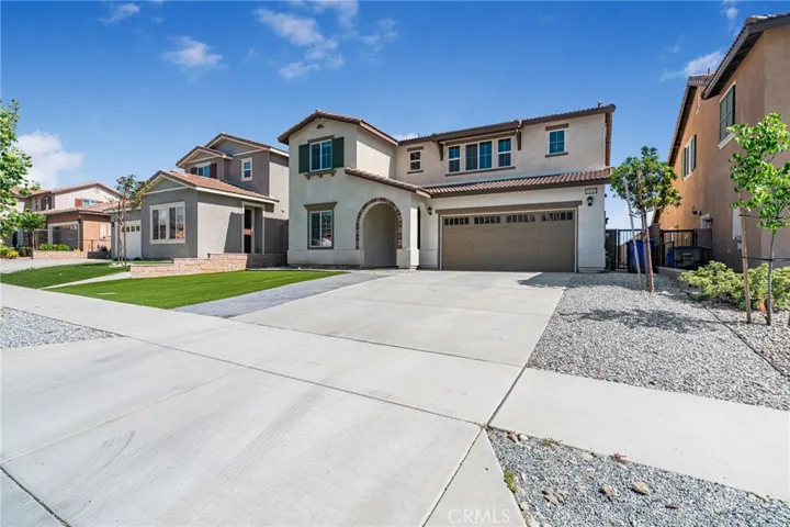 15597 Parry Peak Drive, Fontana, California 92336