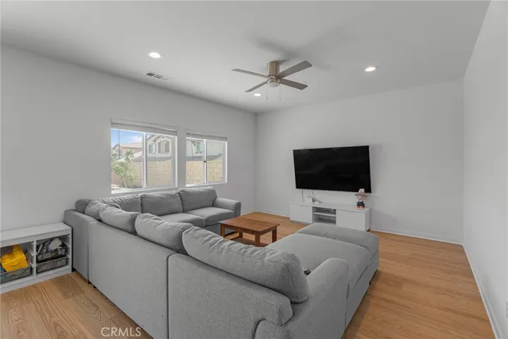 15597 Parry Peak Drive, Fontana, California 92336