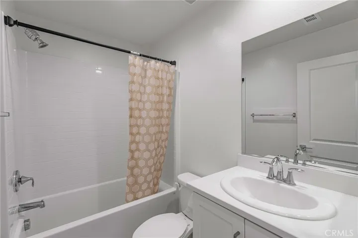 15597 Parry Peak Drive, Fontana, California 92336
