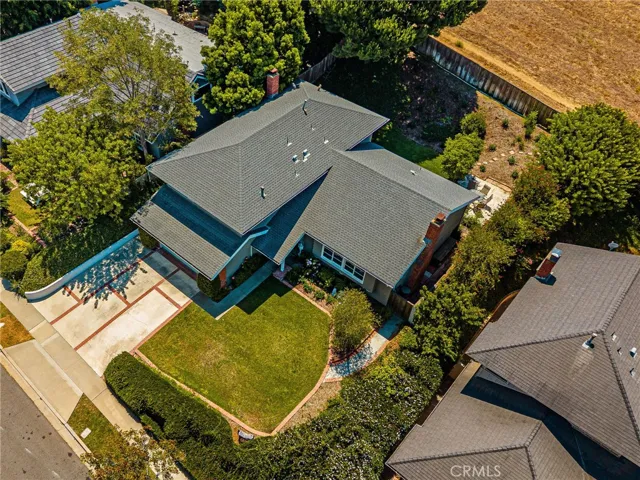 1877 Swan Circle, Costa Mesa, California 92626