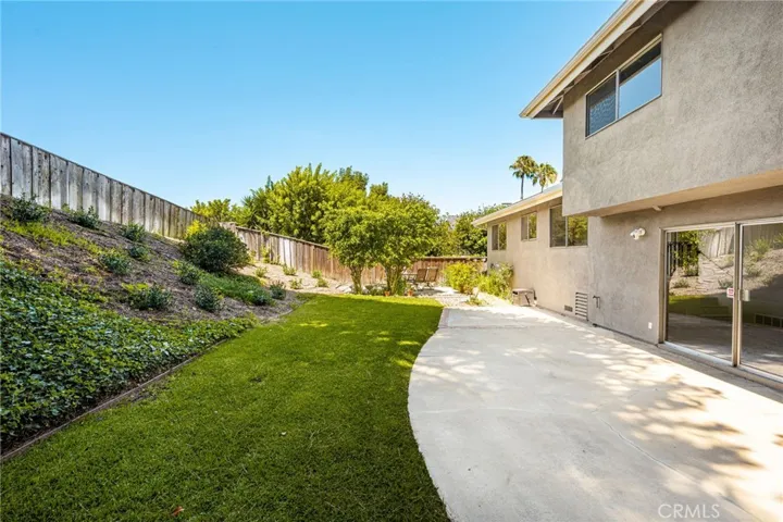 1877 Swan Circle, Costa Mesa, California 92626