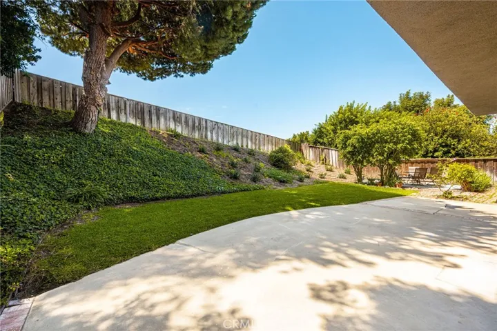 1877 Swan Circle, Costa Mesa, California 92626