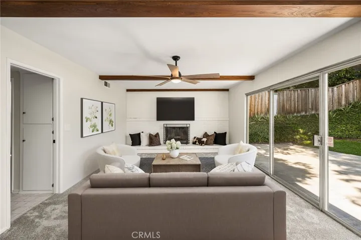 1877 Swan Circle, Costa Mesa, California 92626