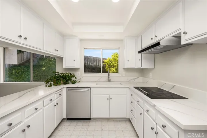 1877 Swan Circle, Costa Mesa, California 92626