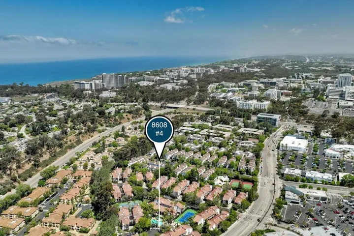 8608 Villa La Jolla Drive 4, La Jolla, California 92037