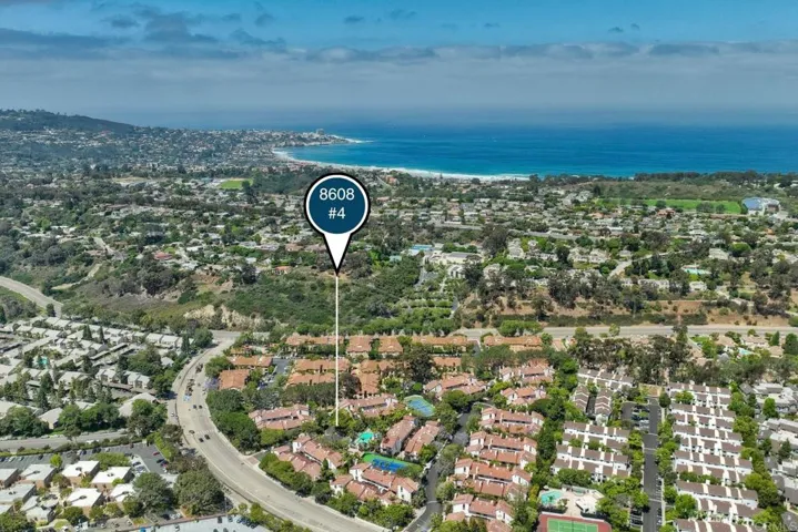 8608 Villa La Jolla Drive 4, La Jolla, California 92037