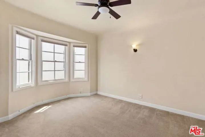 284 1/2 Granada Avenue 1, Long Beach, California 90803